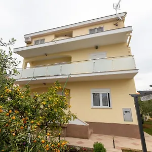 K&f Borik Apartament